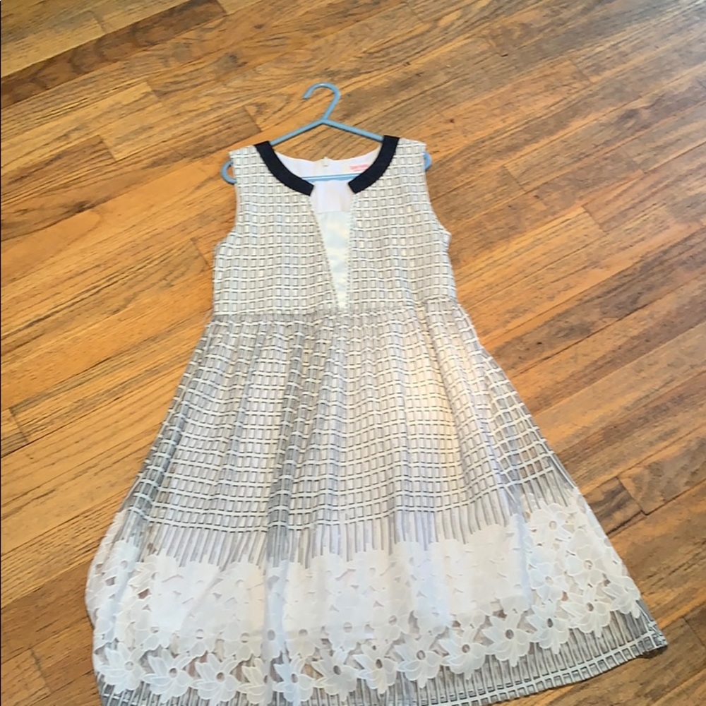 Black and white dress absolutely gorgeous